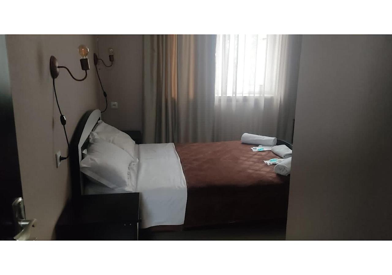 טביליסי Hotel Lux מראה חיצוני תמונה
