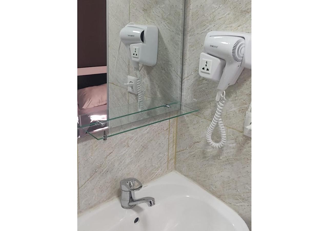 טביליסי Hotel Lux מראה חיצוני תמונה